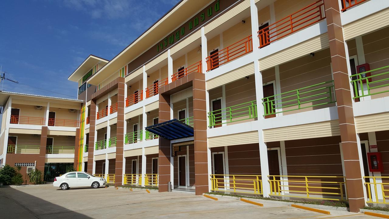 Charoensuk Grand Hotel Kabin Buri Exteriér fotografie