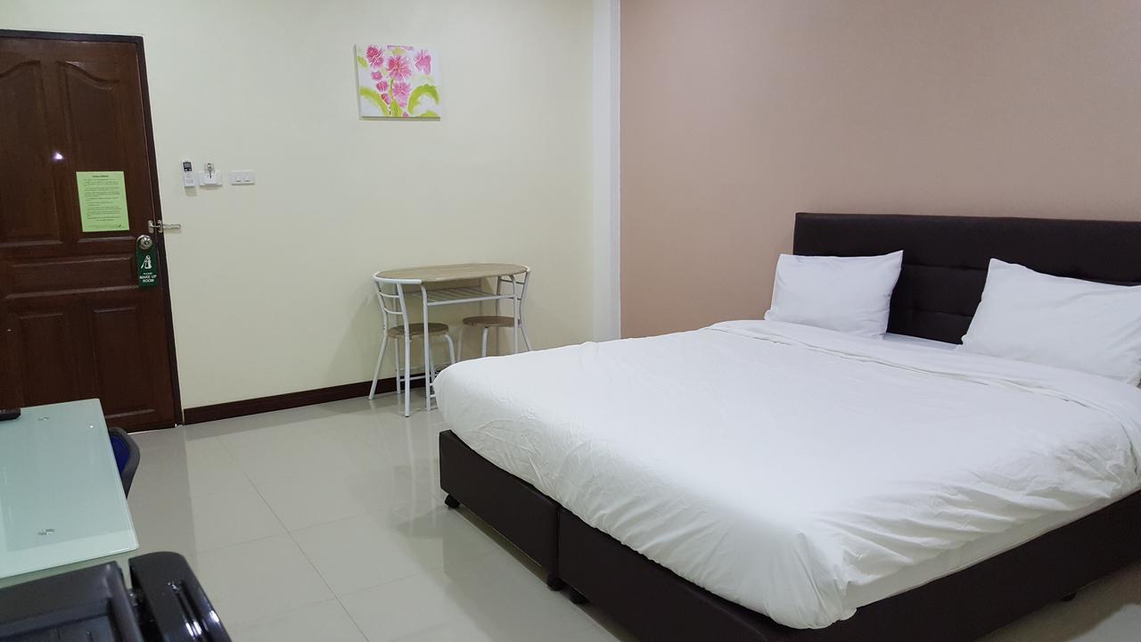 Charoensuk Grand Hotel Kabin Buri Exteriér fotografie